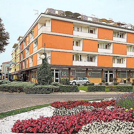 Appartamenti Foyer Bibione Exteriér fotografie