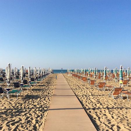 Appartamenti Foyer Bibione Exteriér fotografie