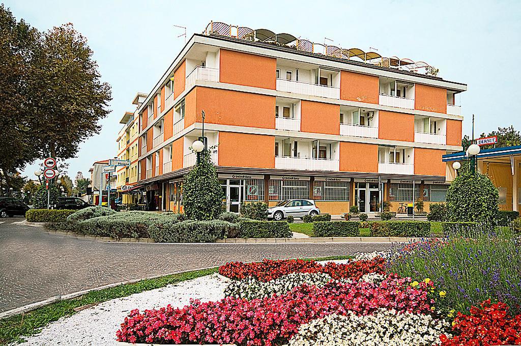 Appartamenti Foyer Bibione Exteriér fotografie