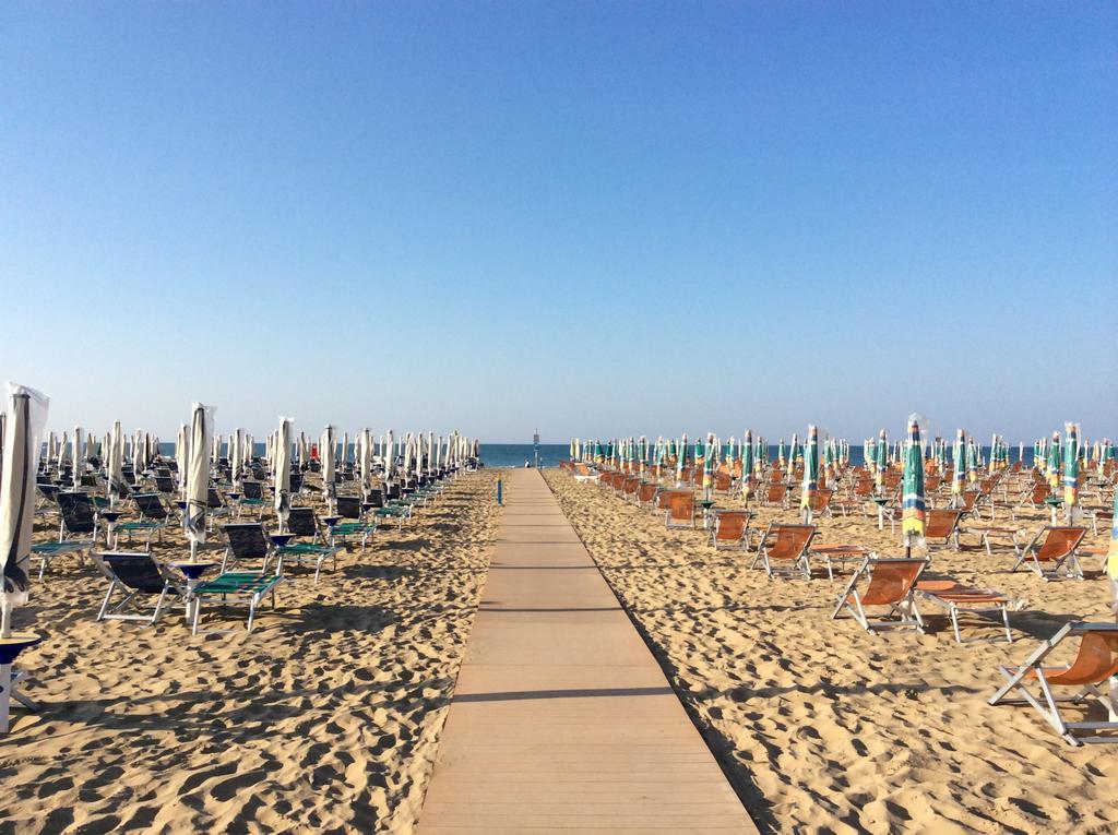 Appartamenti Foyer Bibione Exteriér fotografie